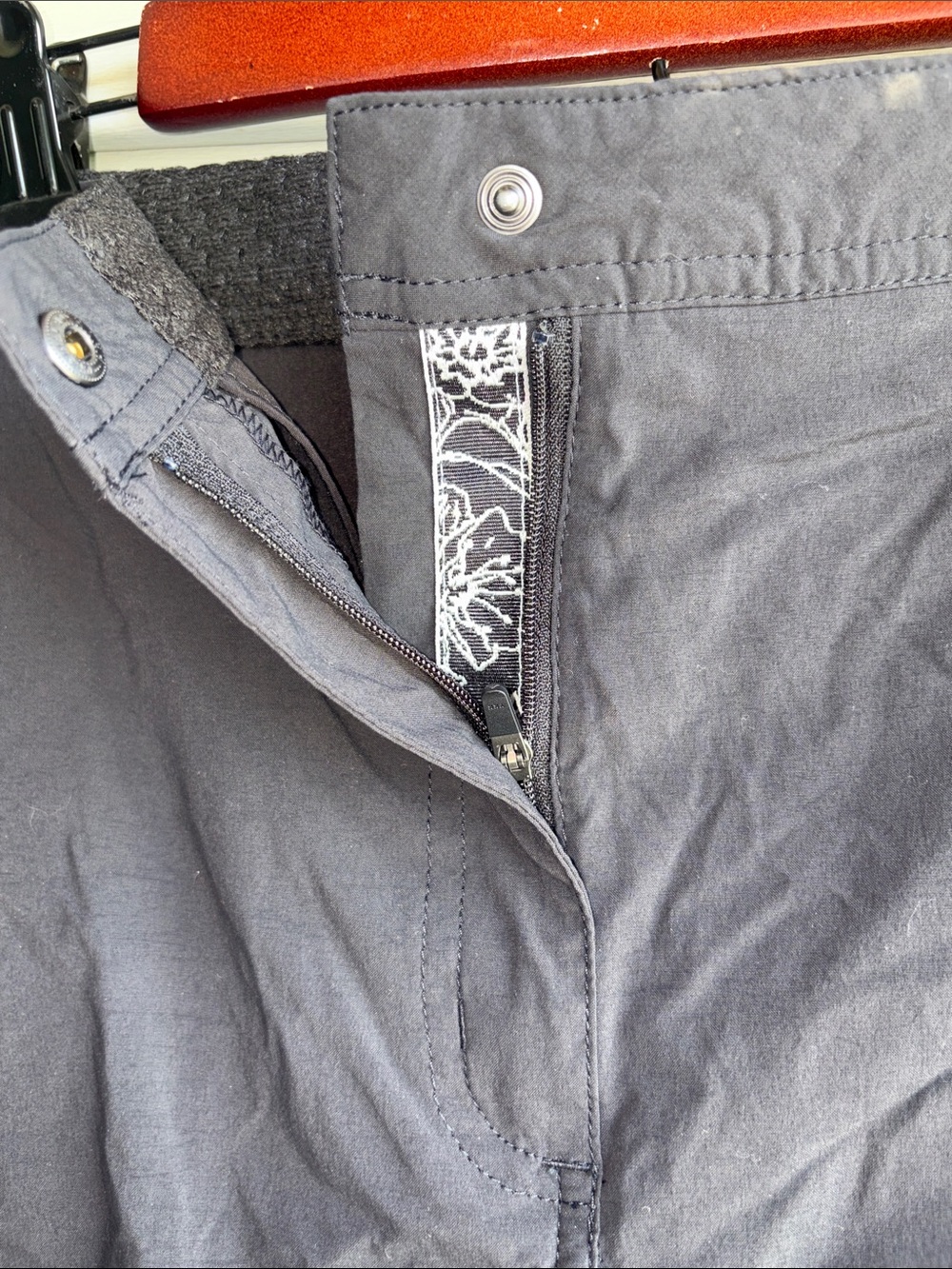L.L. Bean deep charcoal gray skirt.  Size 14. - Picture 4 of 5